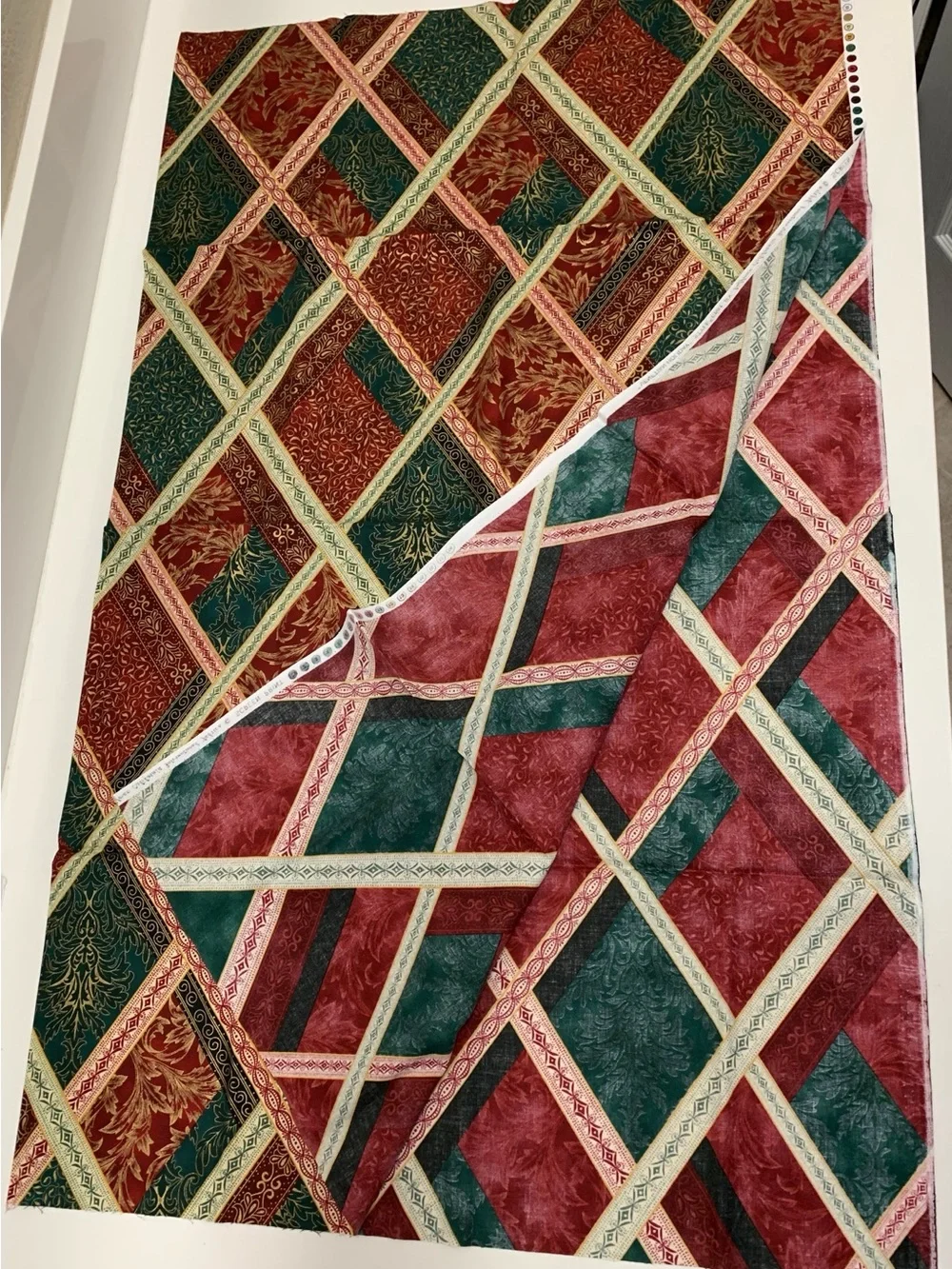 Hoffman California Fabrics Venetian Holiday Quilting Cotton Style E881 1 Yard